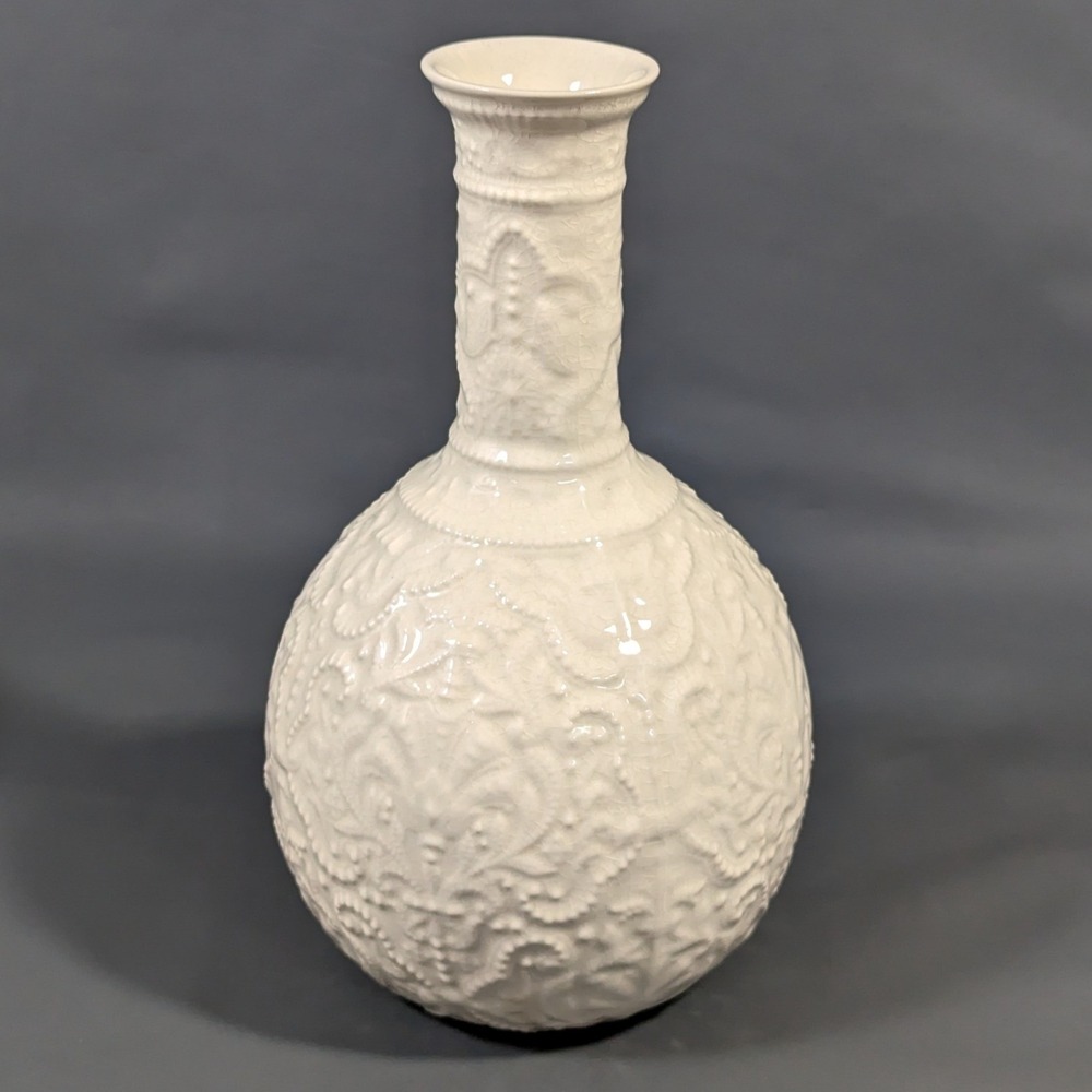 Spode Imperial England White Embossed Floral Ceramic Vase 8.5 In. Globular Shape